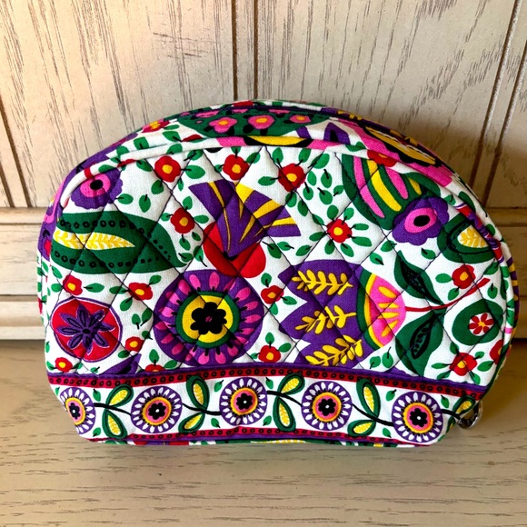Vera Bradley Handbags - Vera Bradley small jewlery/cosmetic case